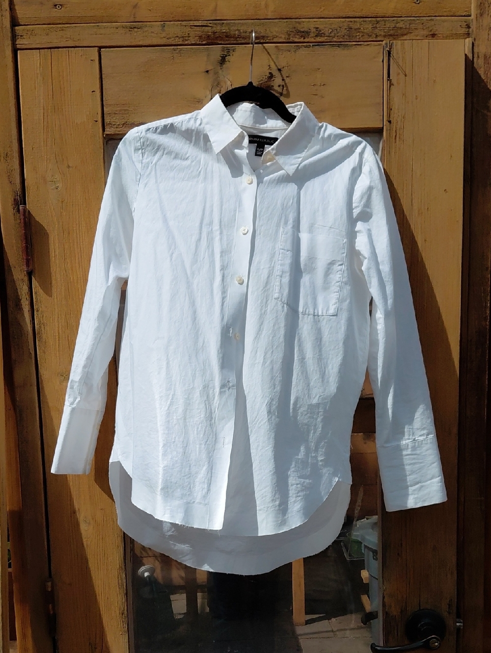 🔴 2 for $20 - 3 for $25 - Banana Republic White Women's Button-Down Shirt